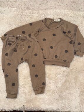 Jessica Simpson Tan Brown Polka Dot Baby Set